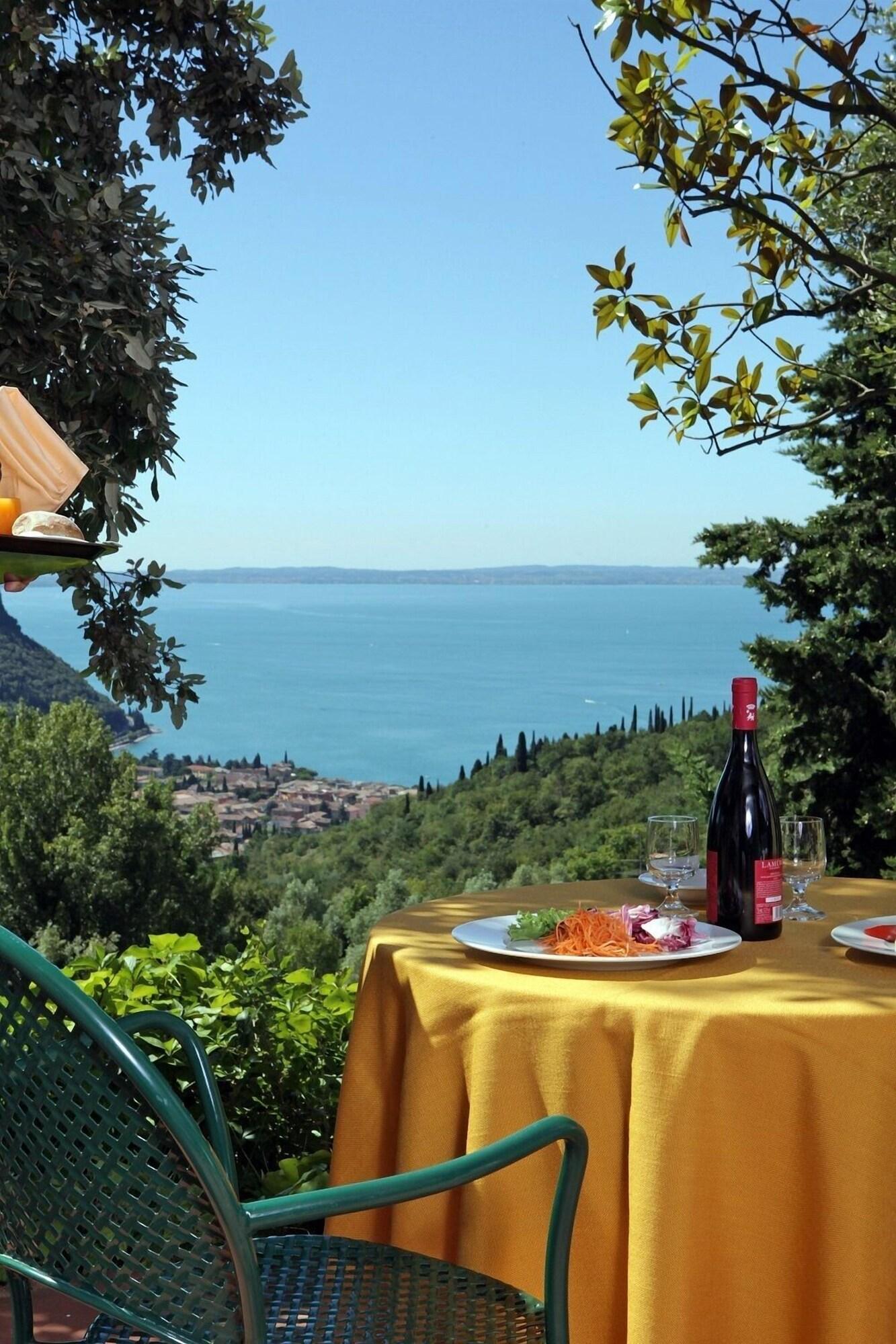 Hotel Madrigale Panoramic Lifestyle & Soulful Hotel Costermano sul Garda